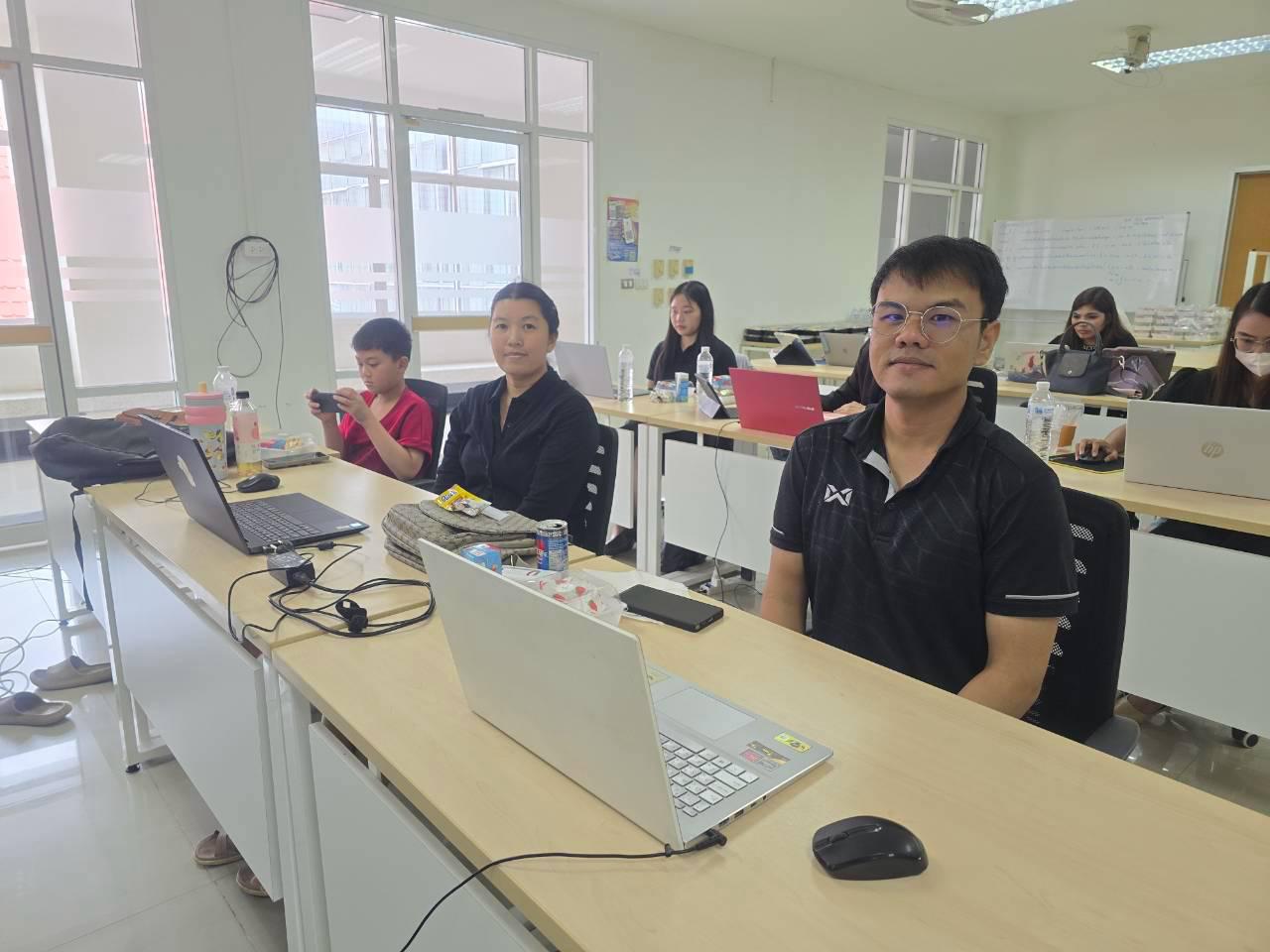 36. โครงการการผลิตสื่อการสอนด้วยนวัตกรรม AI ของครูเพื่อส่งเสริมความคิดสร้างสรรค์สำหรับผู้เรียนในยุคดิจิทัลตามบริบทของโรงเรียน ภายใต้โครงการพัฒนาคุณภาพการศึกษาและการพัฒนาท้องถิ่นโดยมีสถาบันอุดมศึกษาเป็นพี่เลี้ยงเครือข่ายเพื่อการพัฒนาอุดมศึกษา